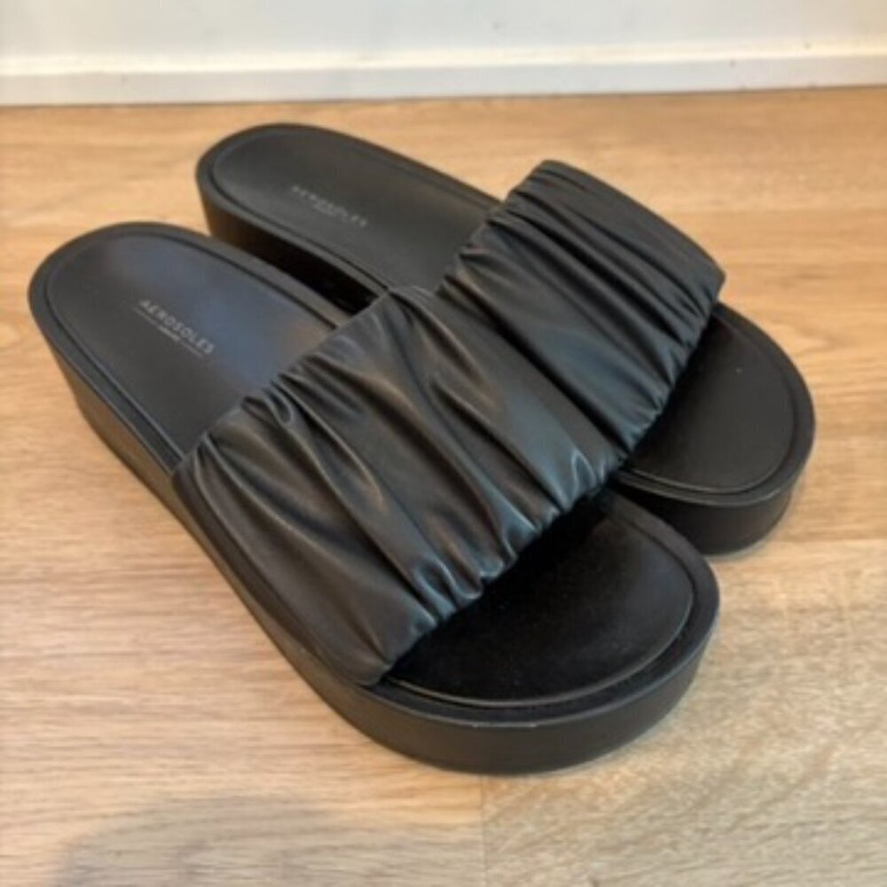 ** Aerosoles Dada platform scrunch slide black 8